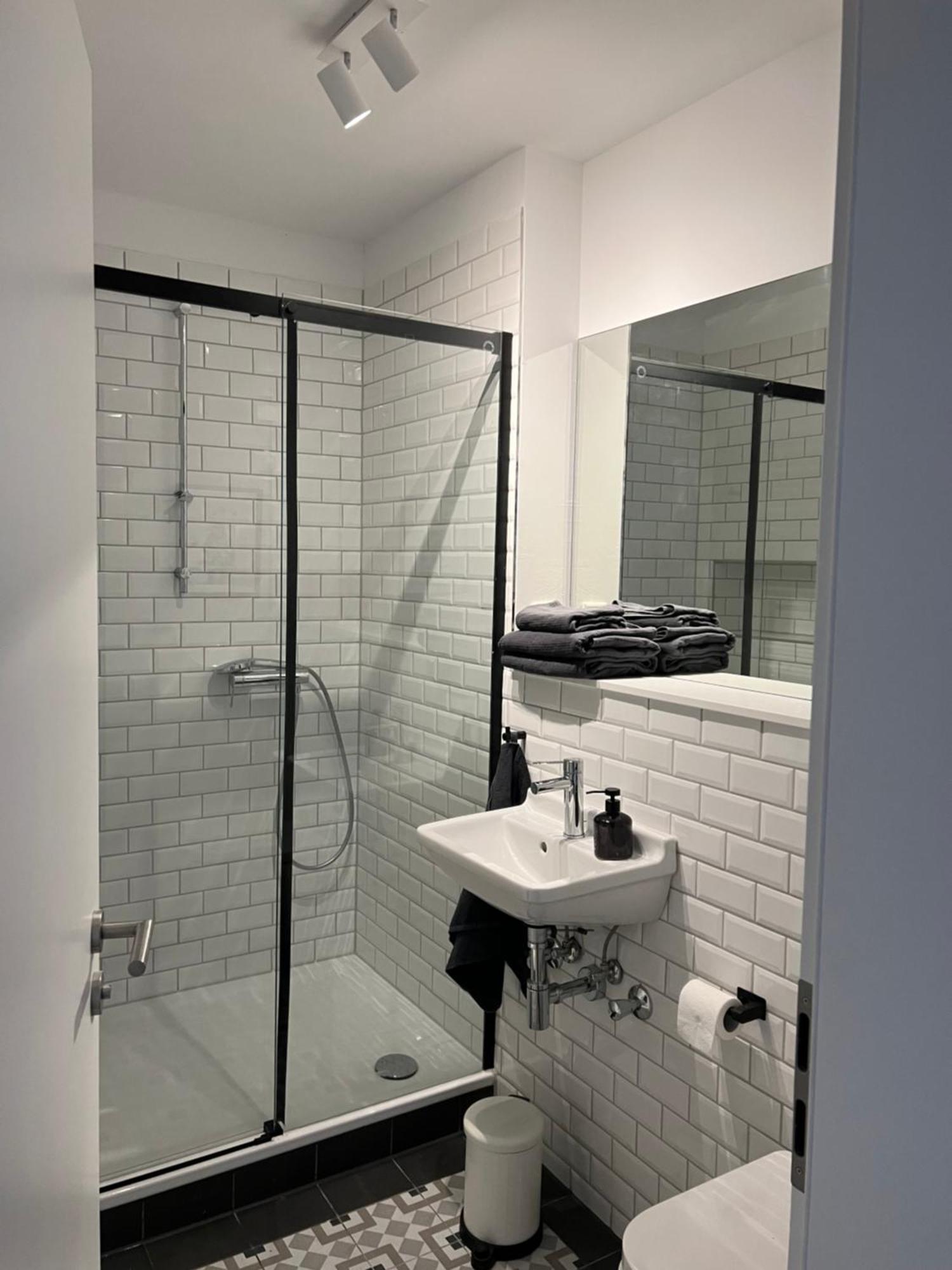 Zentrale, Schoene Design-Wohnung Im Coolen Viertel Bremen Luaran gambar
