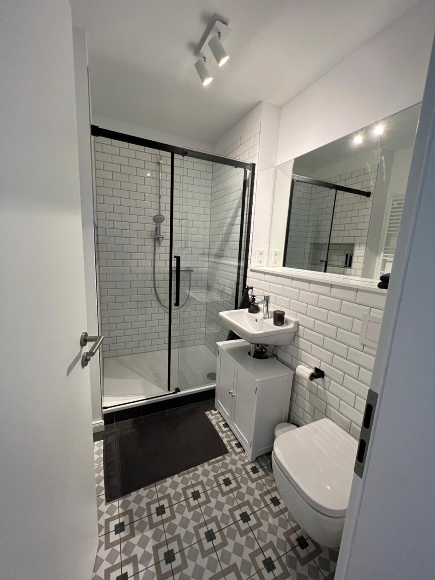Zentrale, Schoene Design-Wohnung Im Coolen Viertel Bremen Luaran gambar